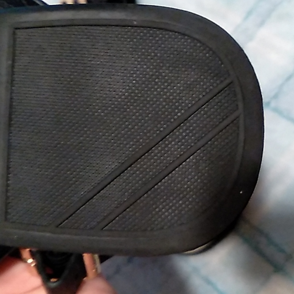 Black Comfortview Sandels. 7.5 wide. - Picture 14 of 16